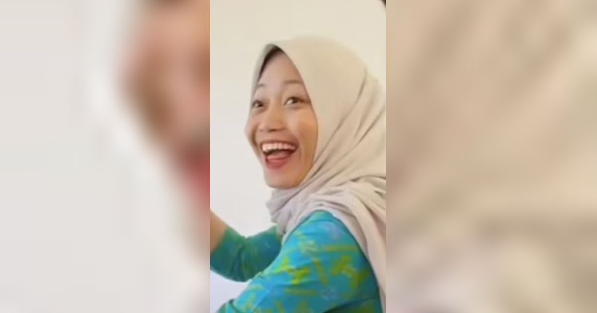 Viral Bu Guru Cantik Hapus Make Up Siswi yang Dandan ke Sekolah, Aksi Dipuji Warganet