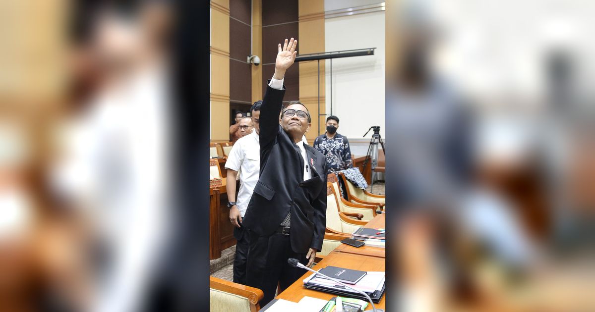 VIDEO: Mahfud Tersipu Malu Didoakan Sekjen PKS Jadi Cawapresnya Ganjar