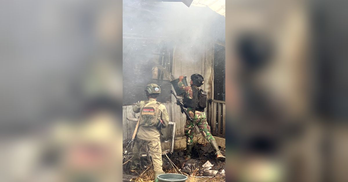 KKB Bakar Hunian Baru buat Nakes di Ilaga Kabupaten Puncak, Satu Terkapar Ditembak Petugas