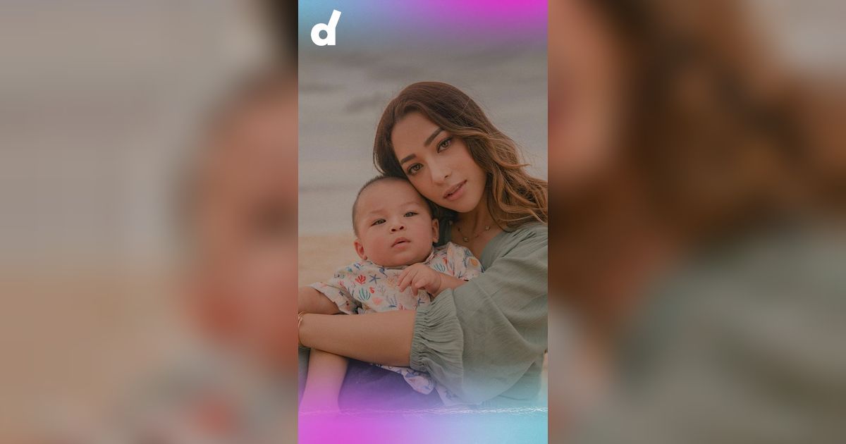 Mamah Muda Perkasa! Deretan Artis Usia 20-an Ini Mengurus Sendiri Anaknya