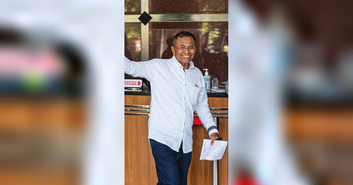 FOTO: Senyum Santai Dahlan Iskan Diperiksa KPK Terkait Kasus Korupsi LNG Pertamina