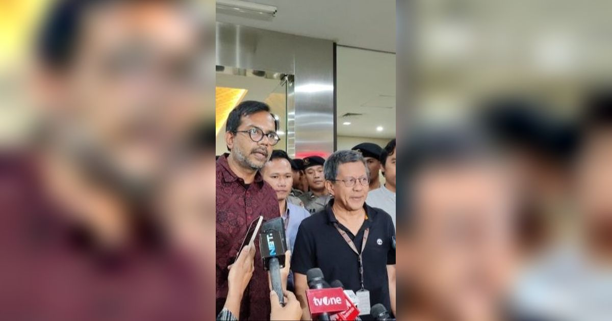 Rocky Gerung Dicecar Tiga Hal Ini saat Diperiksa Bareskrim Polri