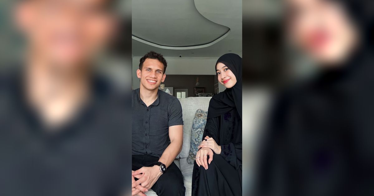 Potret Egy Maulana Fitting Baju Pengantin Ditemani Adiba Khanza