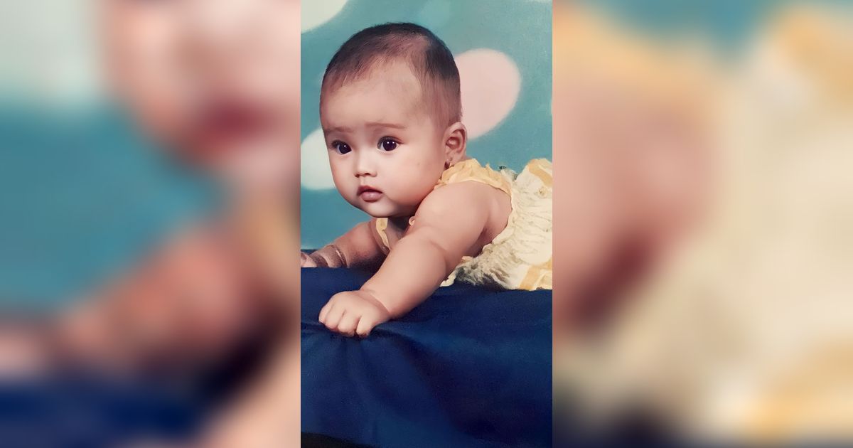 Bayi Berbaju Kuning Ini Jadi Penyanyi Dangdut Terkenal dan Dijuluki Crazy Rich Depok, Coba Tebak?