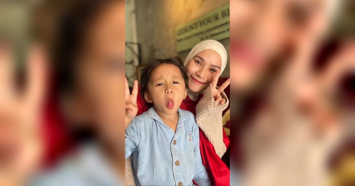 Biasa Tampil Gondrong, Potret Terbaru Bhaj Kama Anak Zaskia Adya Mecca Usai Potong Rambut - Makin Ganteng & Menggemaskan