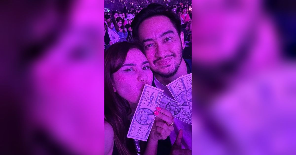 10 Potret Syahnaz Sadiqah dan Jeje Nonton Konser Blackpink di Korea, Romantis Banget!