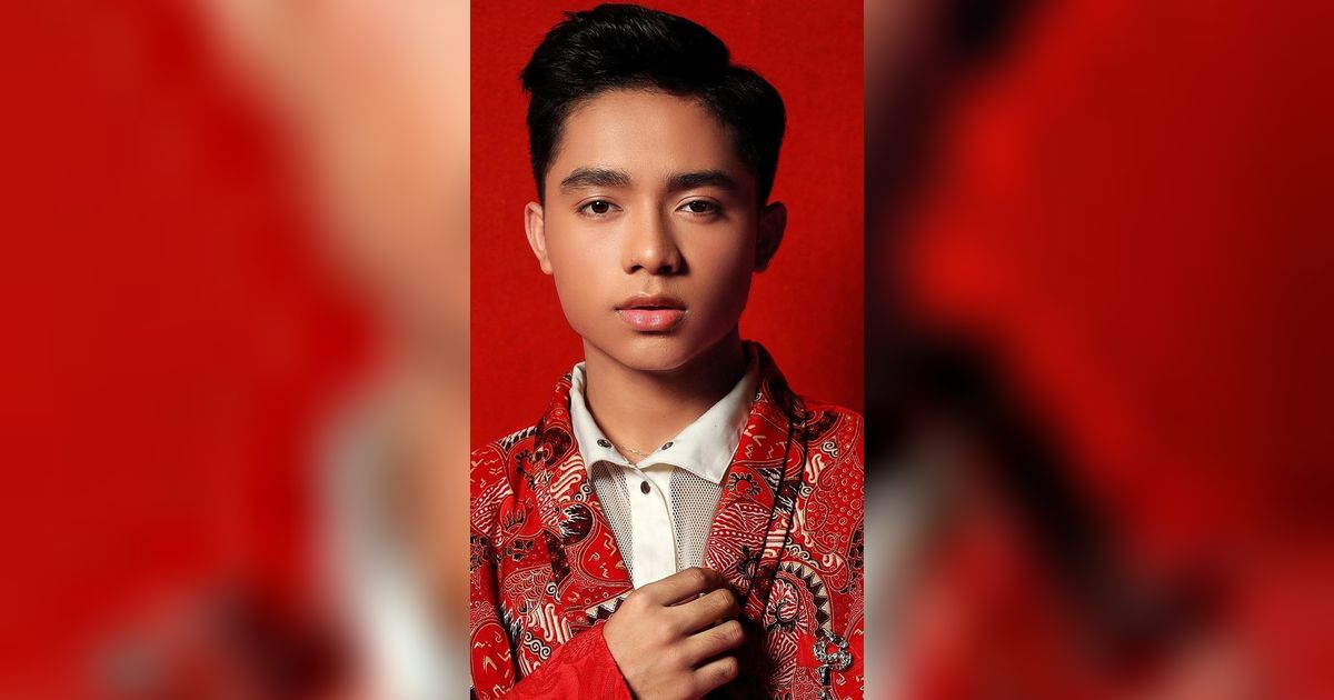 Transformasi Betrand Peto Dulu dan Kini yang Makin Glow Up, Pakai Kacamata Jadi Kayak Oppa Korea