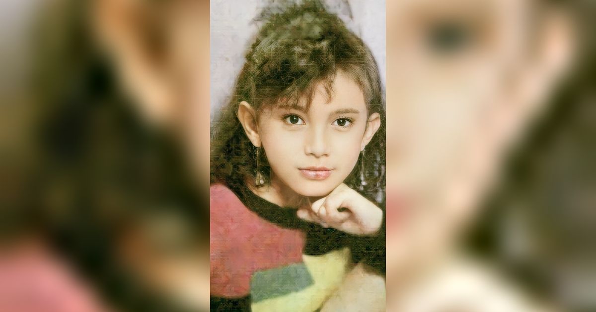 Gadis Rambut Ikal Berwajah Manis Itu Kini Jadi Diva Top Indonesia, Parasnya Bak Tak Bisa Menua, Bisa Tebak?