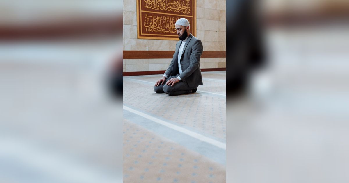 Bacaan Doa Setelah Sholat Fajar beserta Keutamaanya, Insya Allah Mendapat Perlindungan Allah SWT