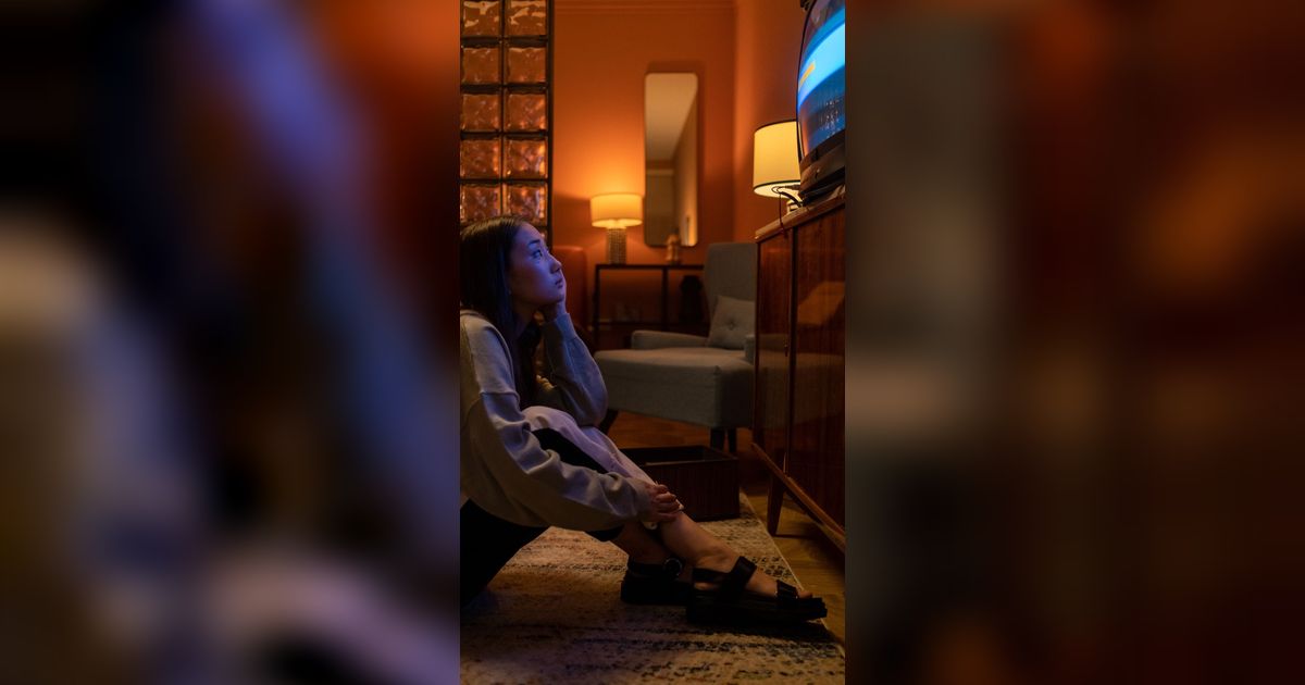 Selalu Tidur dengan Televisi Menyala? Ketahui Efek Buruknya