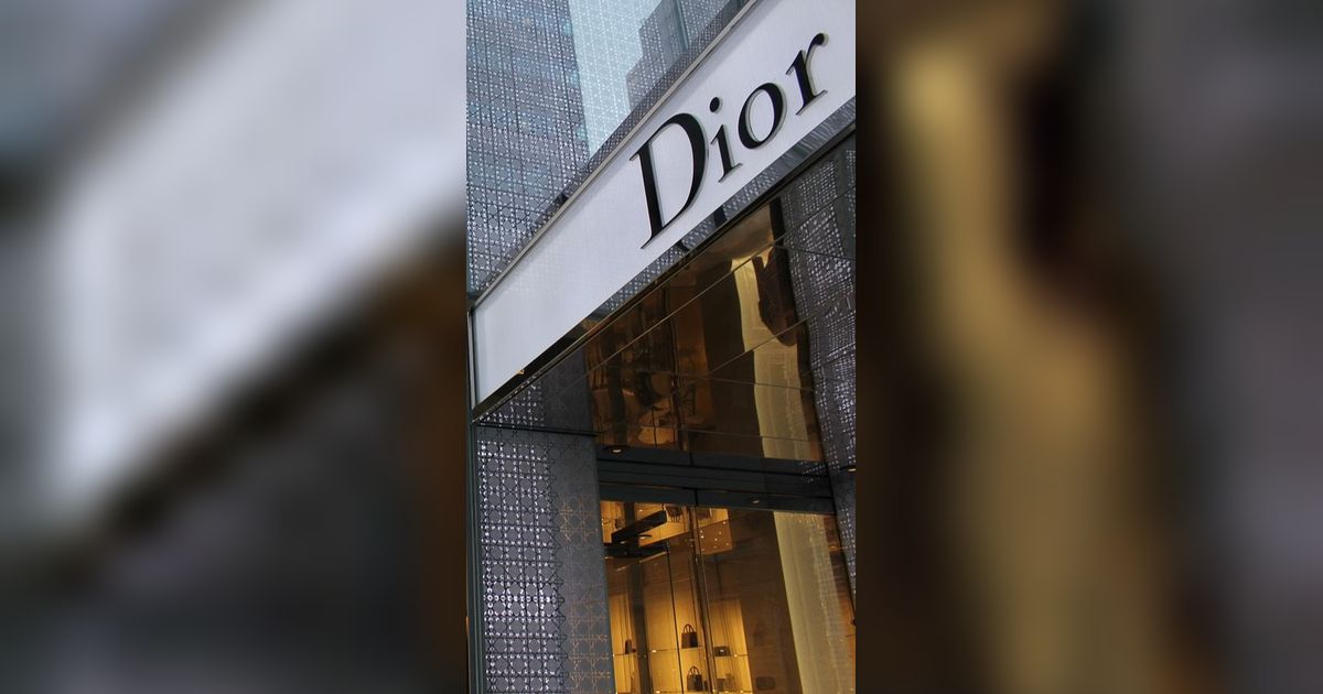 Warganya Kelaparan, Adik Pemimpin Korut Kim Jong Un Dikritik Tenteng Tas Dior Rp107 Juta