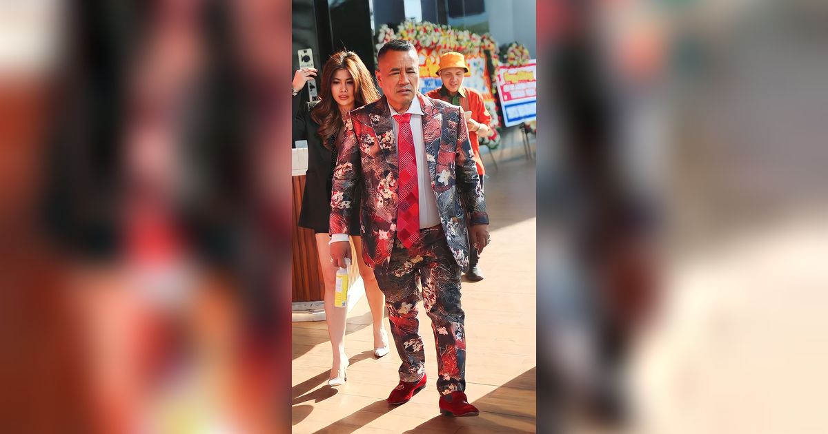 Angpao 2 Konglomerat Bikin Hotman Paris Balik Modal Gelar Pernikahan Rp5 Miliar Buat Si Bungsu
