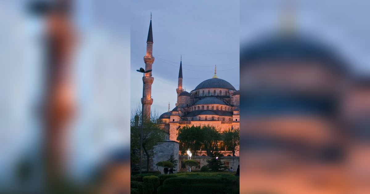 Turki Geger Seorang Ateis Pengikut Kemal Ataturk Minum & Pamer Miras di Dalam Masjid, Begini Nasibnya Kini