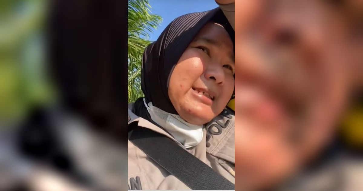 Salut! Bu Bhabin Bareng TNI Patroli di Tengah Hutan, Sigap Lari Cari Air saat Temui Titik Api Nyala