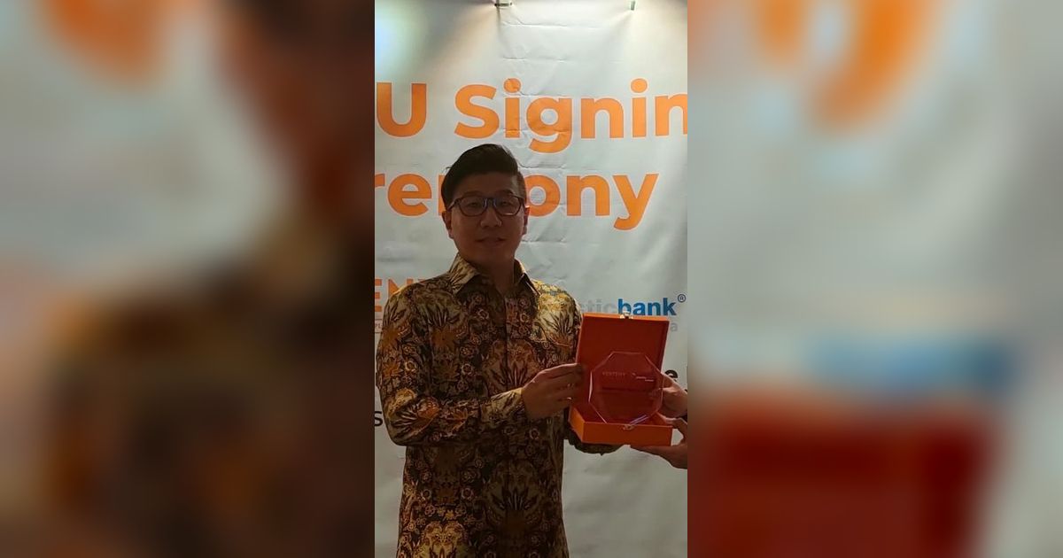 Dukung ESG, Venteny Gandeng PlasticBank Literasi Keuangan Pengumpul Sampah Plastik