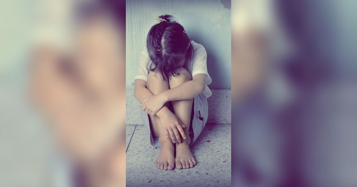 Momen Pilu Gadis Kecil Menangis Tengah Malam Ingin Bertemu Ibu, Namun Tak Dibukakan Pintu