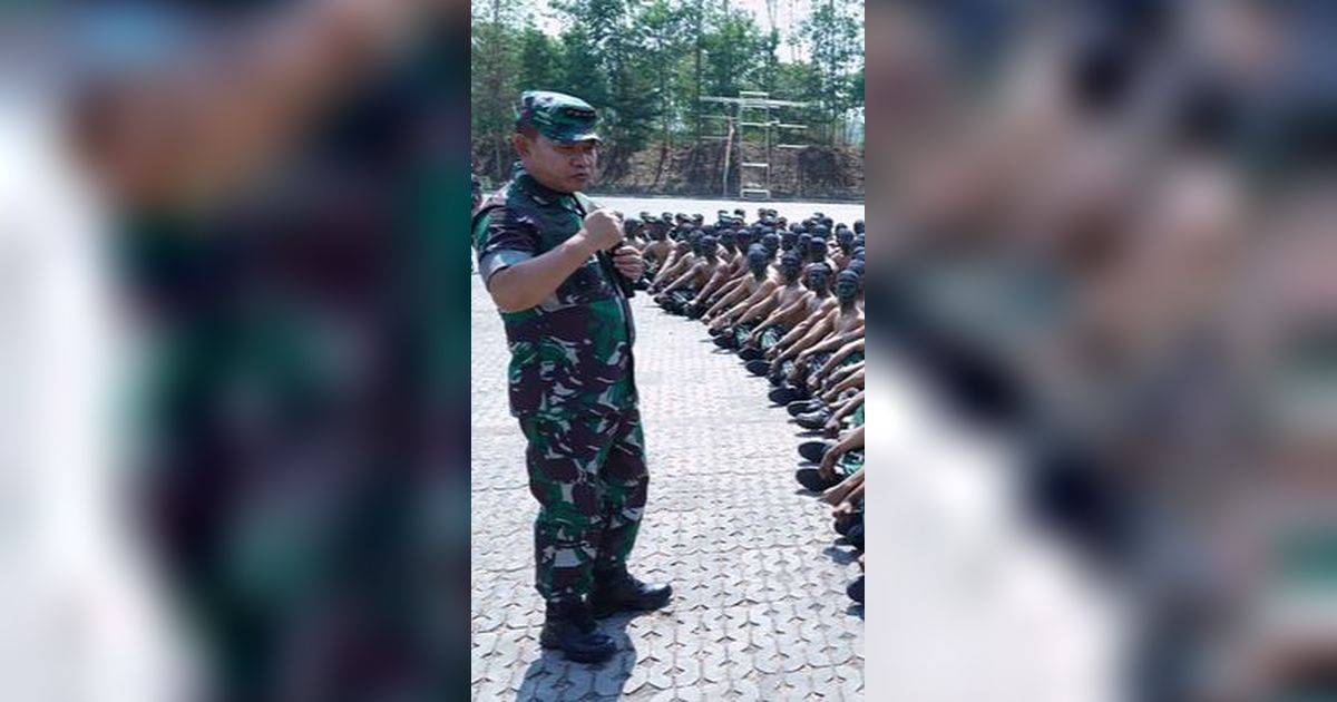 Jenderal TNI Kepalkan Tangan Bakar Semangat Prajurit Kostrad, Diberi Pesan Penting!