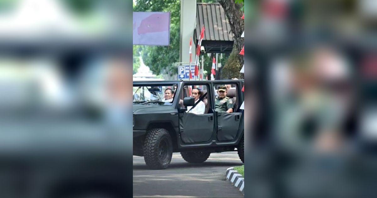 Pensiunan Jenderal Darah Kopassus Sopiri Jokowi Naik Maung, di Belakang Ada Jenderal TNI