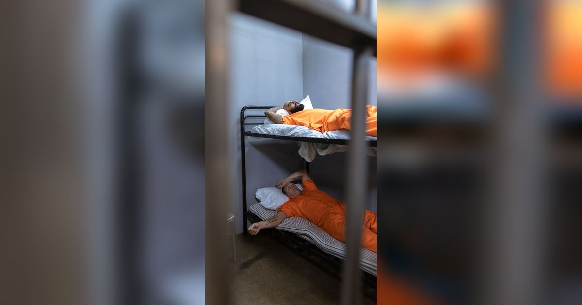 Dinyatakan Bebas Masa Tahanan, Si Narapidana Malah Ogah Pulang Sampai Harus Dibujuk Polisi
