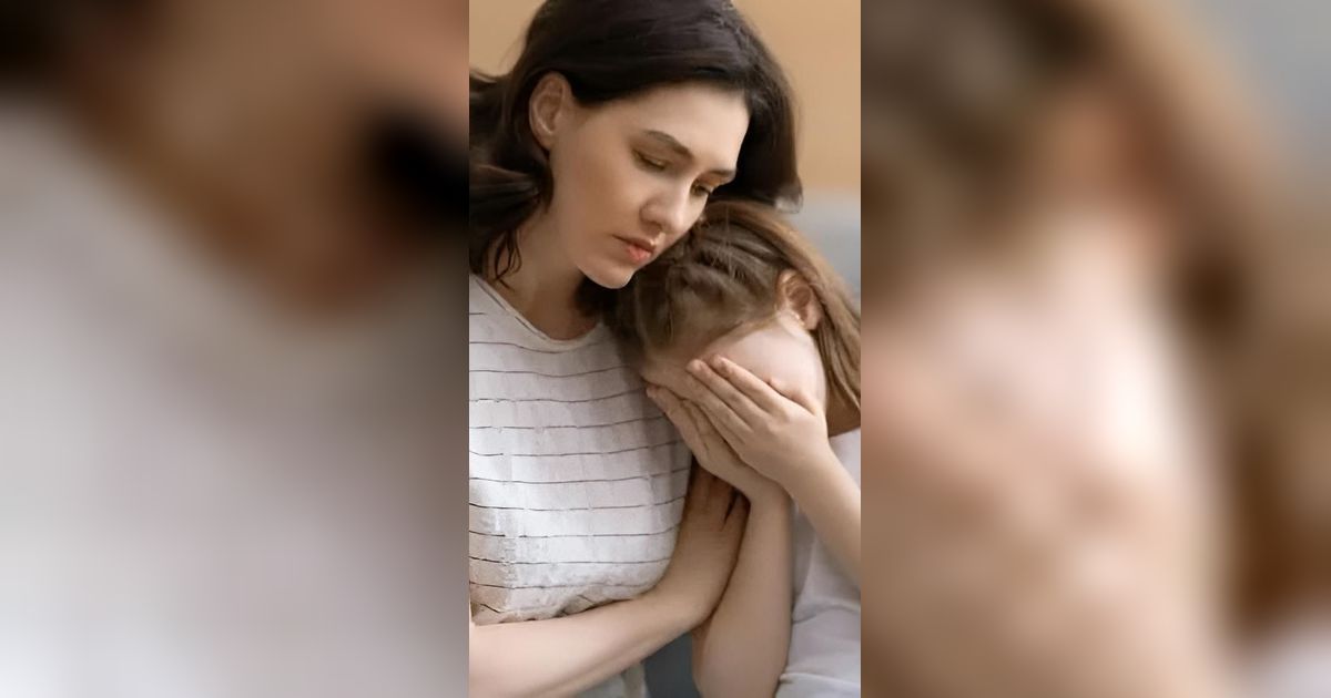 Gadis Ini Merasa Minder Tidak Secantik Mama dan Adiknya, Respons Ibunya Bikin Hati Meleleh