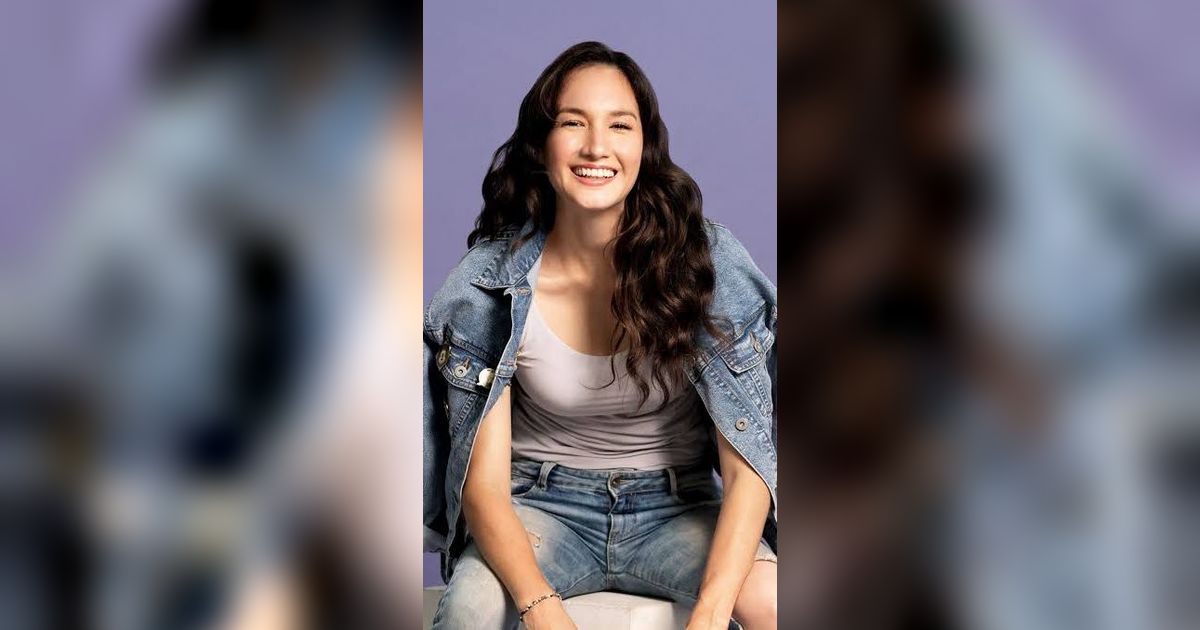 Warna-Warna Favorit Nadine Chandrawinata dan Kisah di Baliknya