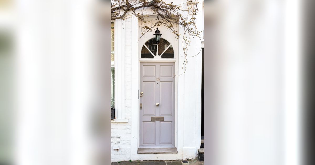 11 Potret Rumah Gaya Belanda Klasik yang Modern, Tampak Kecil dari Depan, tapi Dalamnya Bikin Candu, Berasa di Toko IKEA