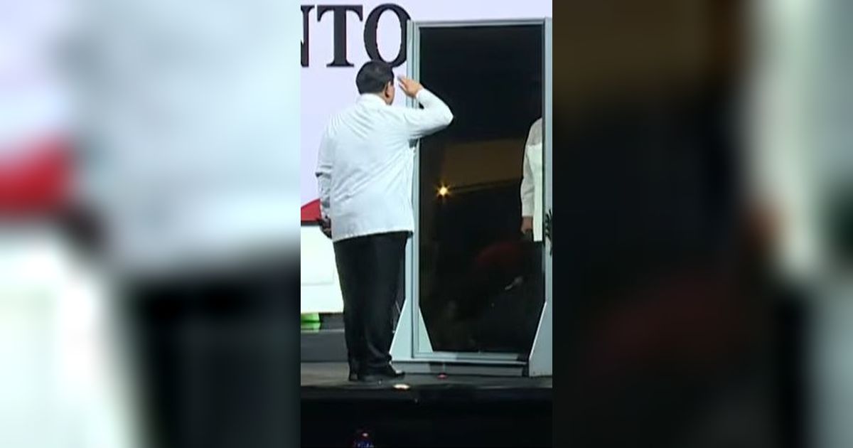 Prabowo Belakangi Cermin saat Acara Bacapres Bicara Gagasan di UGM, Ini Penjelasan dari Sisi Psikologi