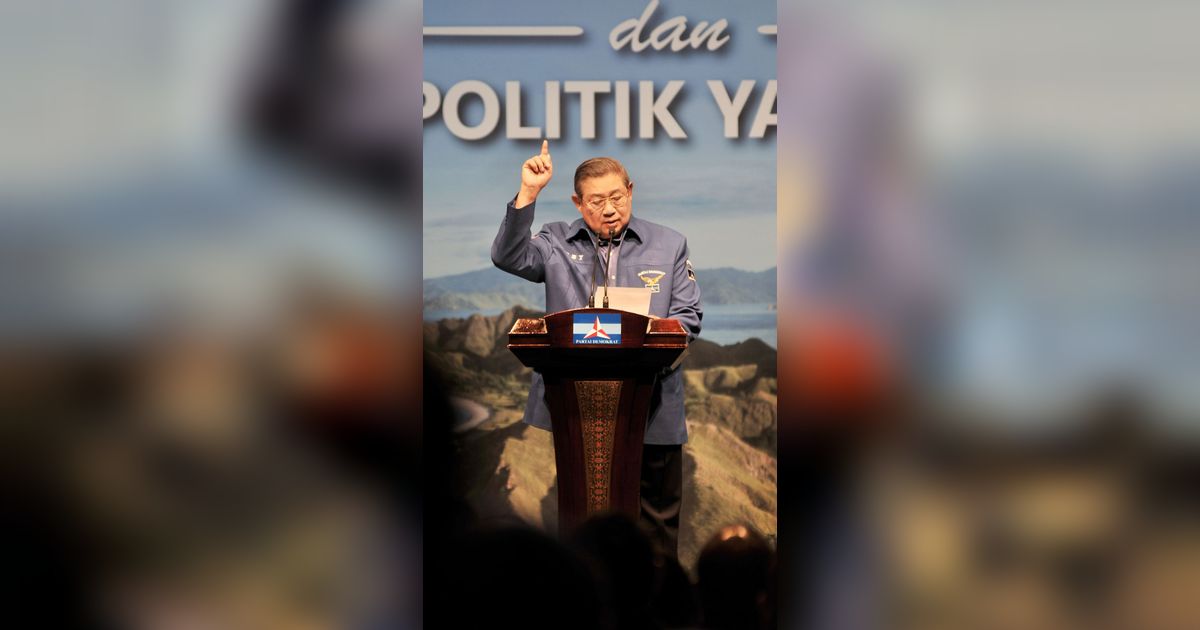 VIDEO: Reaksi Prabowo Dinyanyikan SBY Kamu Tak Sendirian 