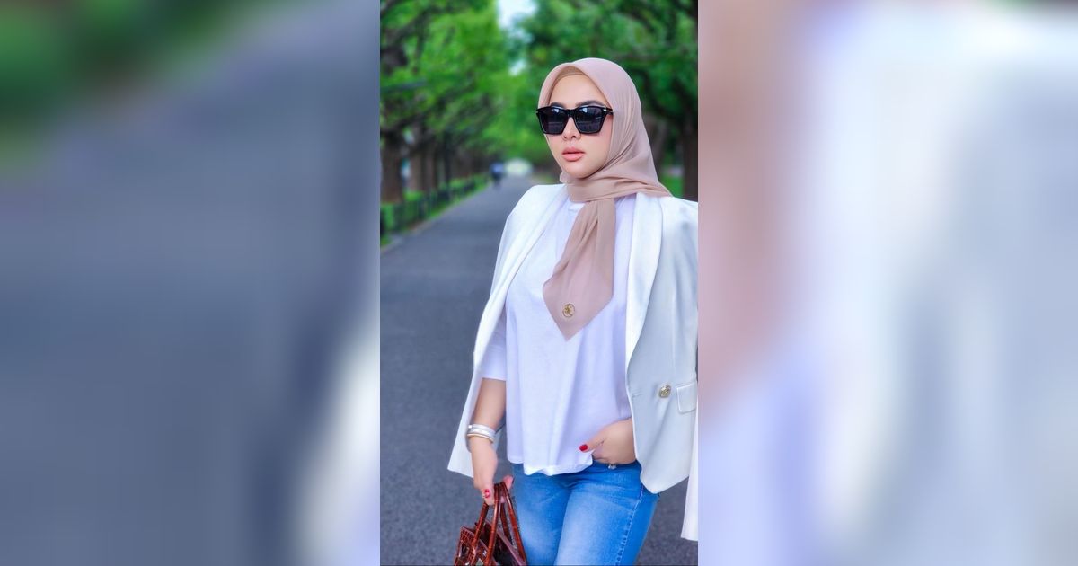 8 Pedagang Viral Usai Parasnya Disebut Mirip Artis, Ada yang Langsung Jadi Seleb!