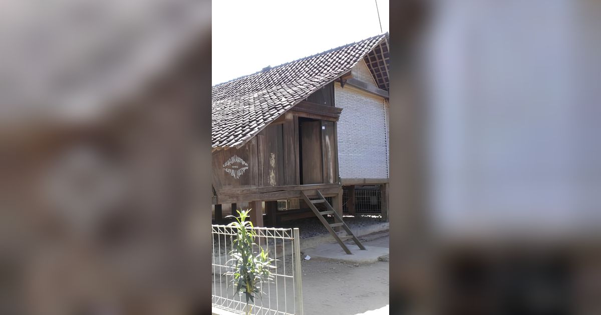 Sejarah Unik Rumah Adat Panjalin di Majalengka, Berusia 300 Tahun dan Dibangun hanya dengan 1 Batang Pohon