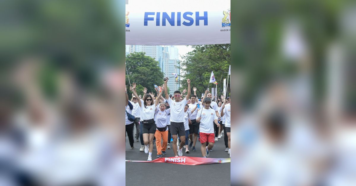 Kadin Gelar Fun Walk untuk Peringati HUT ke-55, Diikuti 5.000 Peserta