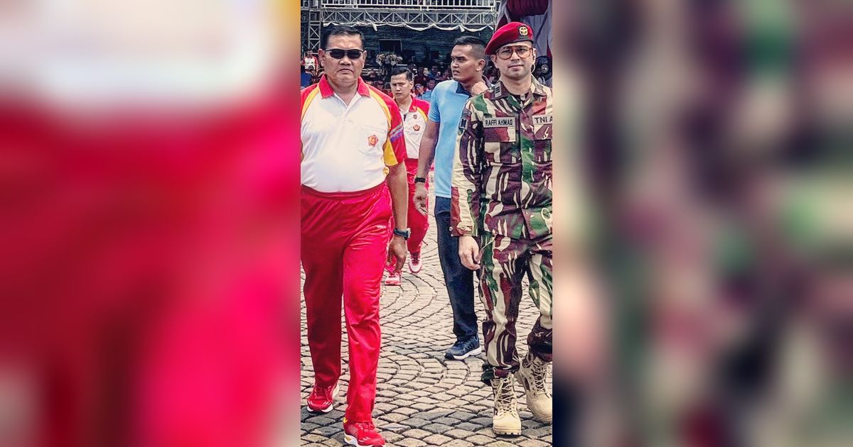 Berseragam Loreng dan Baret Merah, Potret Gagah Raffi Ahmad Pose Bareng Panglima TNI