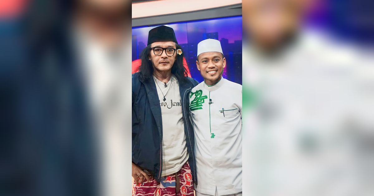 Sujiwo Tejo hanya Bisa Diam Mendengar Jawaban Ustaz Dasad Latif Soal Nikah Beda Agama