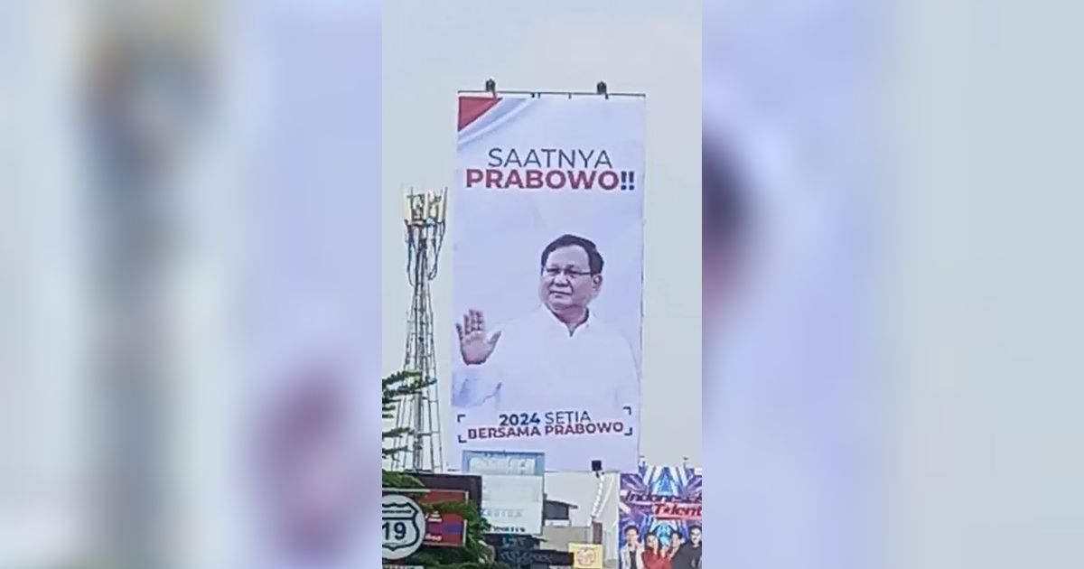 Beda dengan di Jateng, Tak Ada Foto Prabowo Bareng Jokowi di Depok