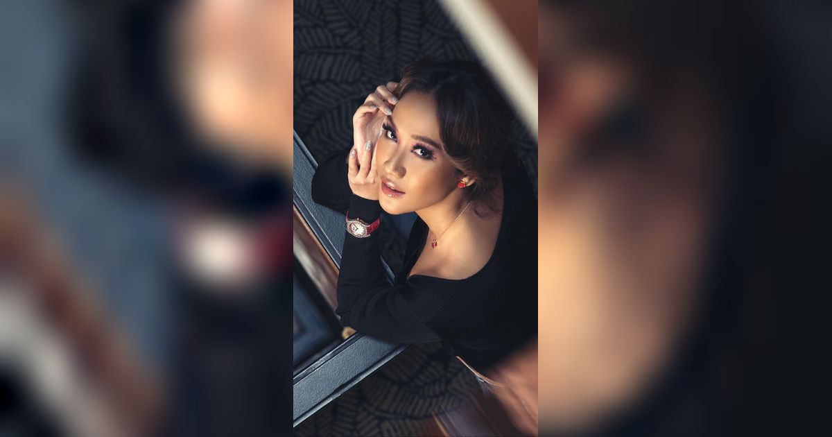 Biasa Tampil Cetar, Potret Wajah Asli Bunga Citra Lestari Terungkap!