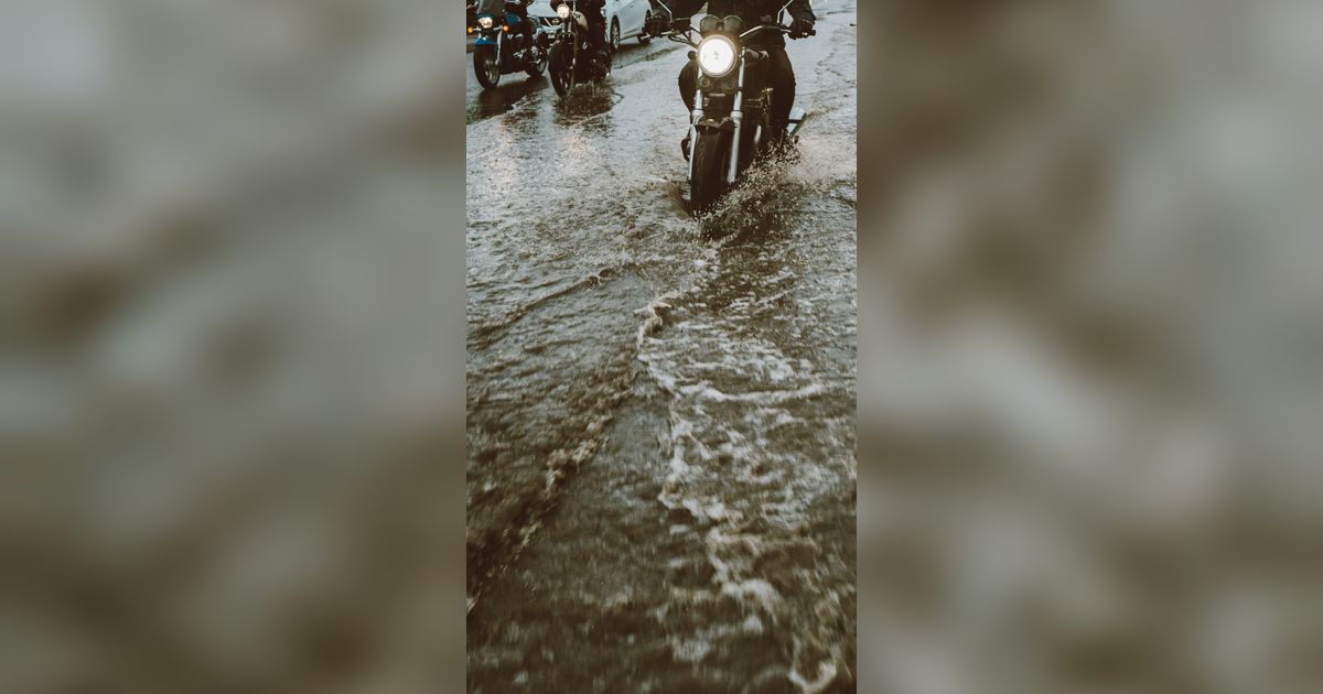 11 Meaning of Dreaming of Flooding, Does It Depict Your Current