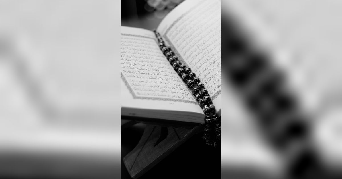 Bacaan Surah Al Alaq 1-5 Lengkap Beserta Arti & Isi Kandungannya, Umat Islam Harus Tahu!