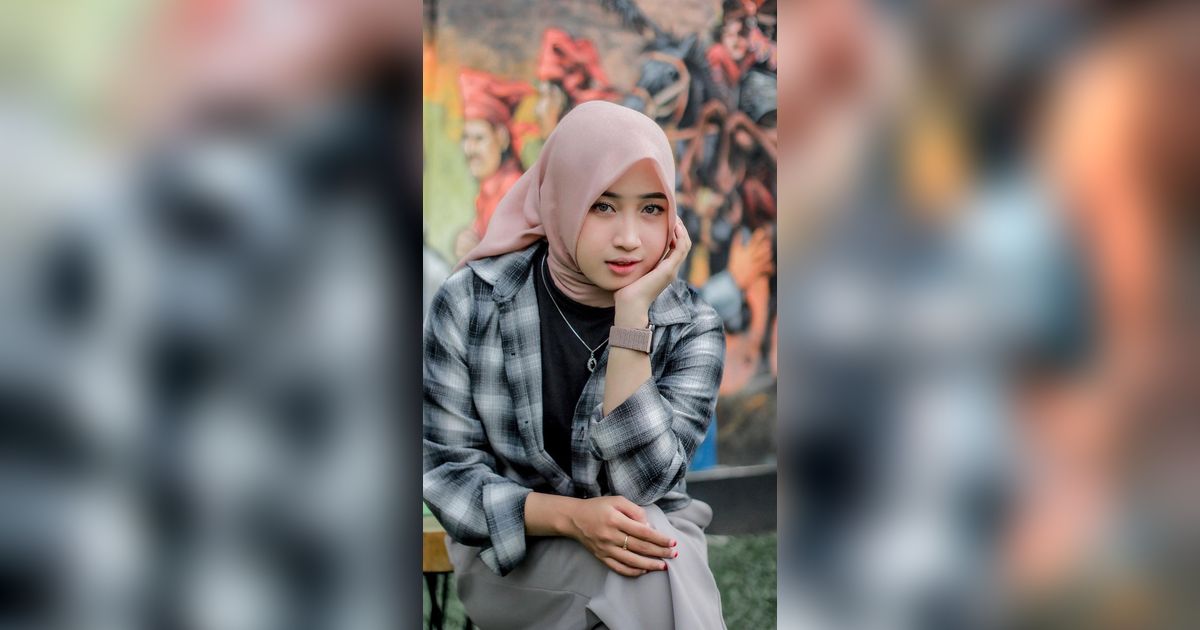 Masih Ingat Nur Aini Gadis Cantik yang Dulu Viral Jadi Kuli Angkat Semen? Kini Kabarnya Mengejutkan!