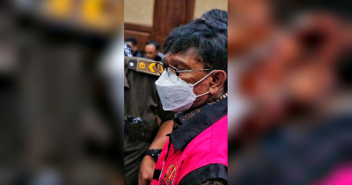 Irwan Hermawan Ngaku Kaget sampai Pusing saat Terima Duit Rp500 Juta dari Johnny Plate tiap Bulan