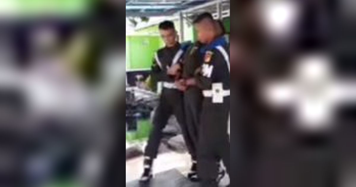 Mengerikan Untuk Uji Coba Pistol Listrik, Polisi Militer Ini Tembak Anggota TNI Langsung Tumbang