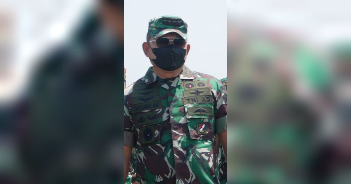 Jenderal TNI Saksikan Prajurit Bombardir Dua Pesawat Musuh