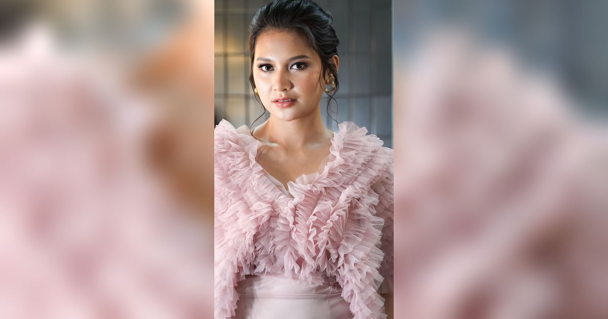 Inspirasi Makeup Glowing Manja Indah Permatasari
