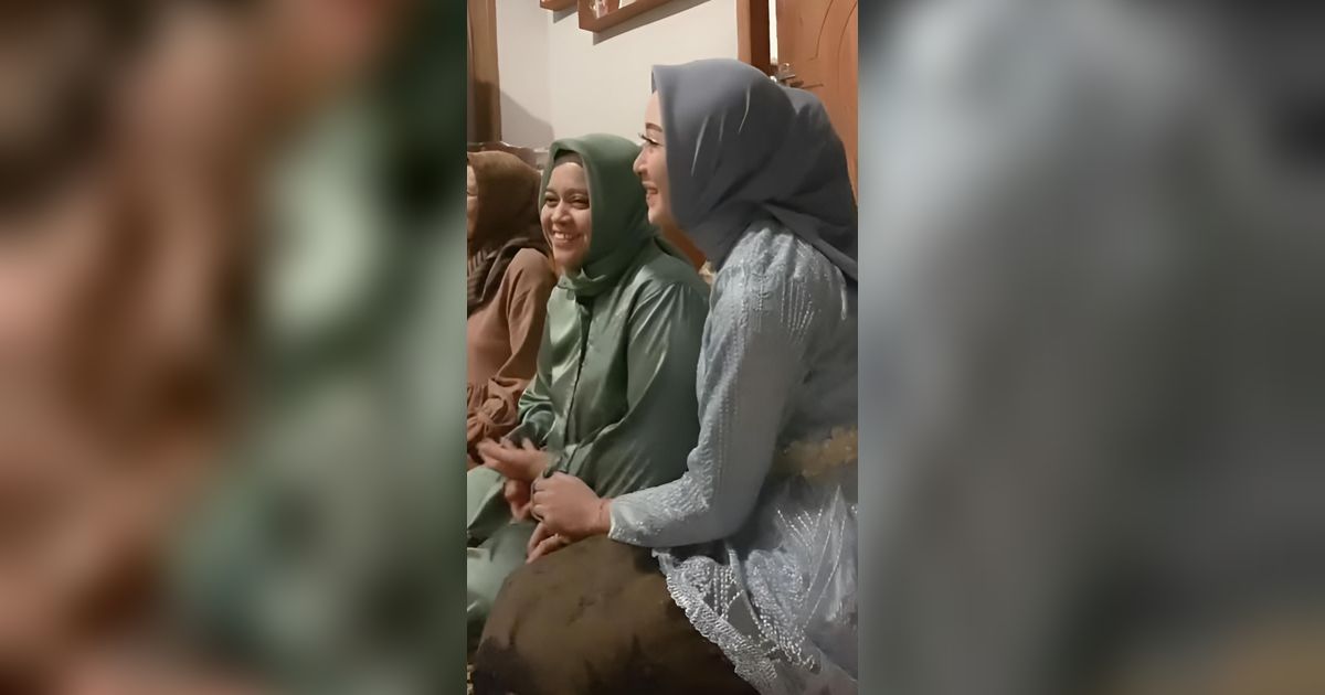 Duh Uwu Banget! Momen Cewek Cantik Dilamar Sampai Salting Brutal tapi Menggemaskan, Bikin Jomblowan Ngenes Ingin Pindah Planet