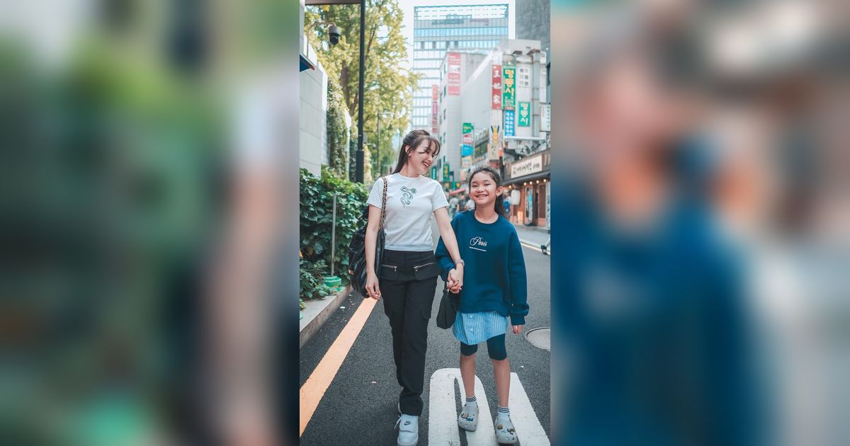 Intip Potret Keseruan Ayu Ting Ting dan Keluarga Liburan ke Korea, Bawa Cumi Balado Makan di Pinggir Sungai Han