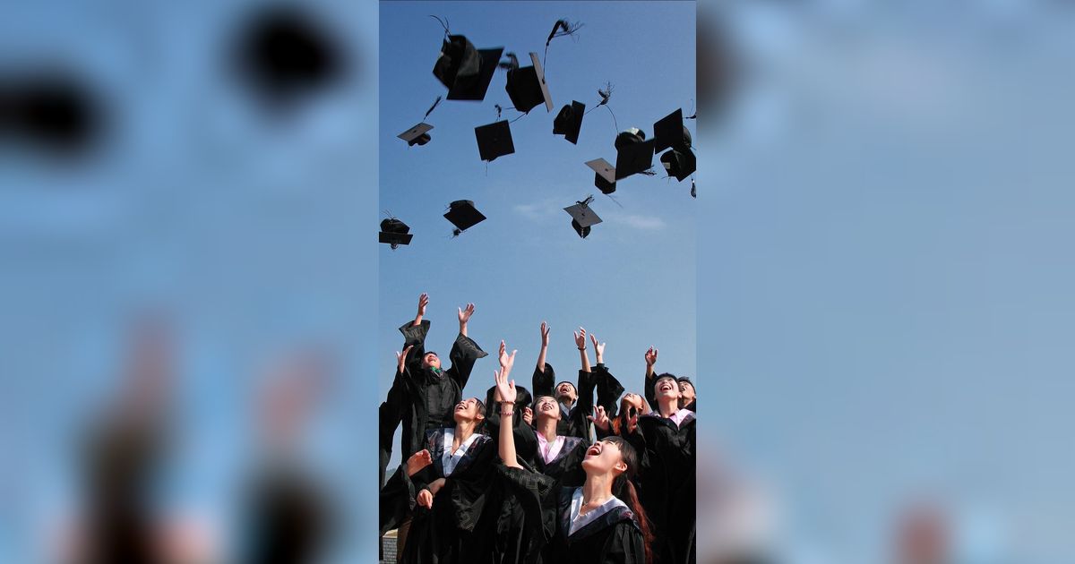 The Real Bangun Tidur Jadi Sarjana, Wisudawan Baru Datang ke Wisuda Jam 1 Padahal Acara Mulai Pagi Hari