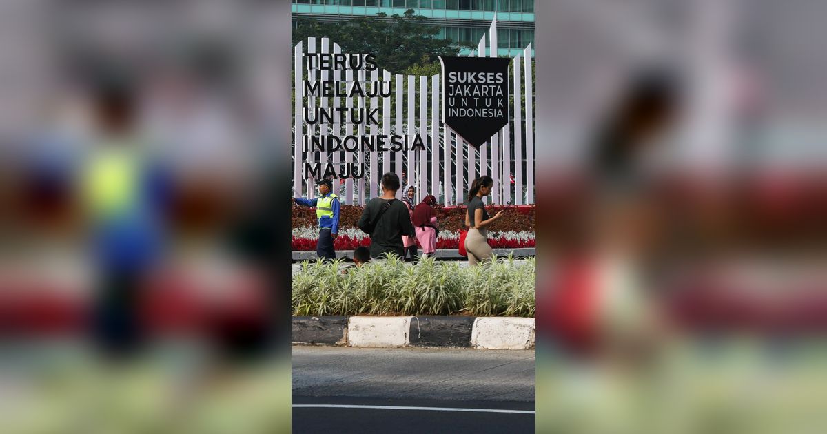 FOTO: Meski CFD Ditiadakan untuk KTT ASEAN , Warga Tetap Asyik Olahraga di Kawasan Sudirman-Thamrin