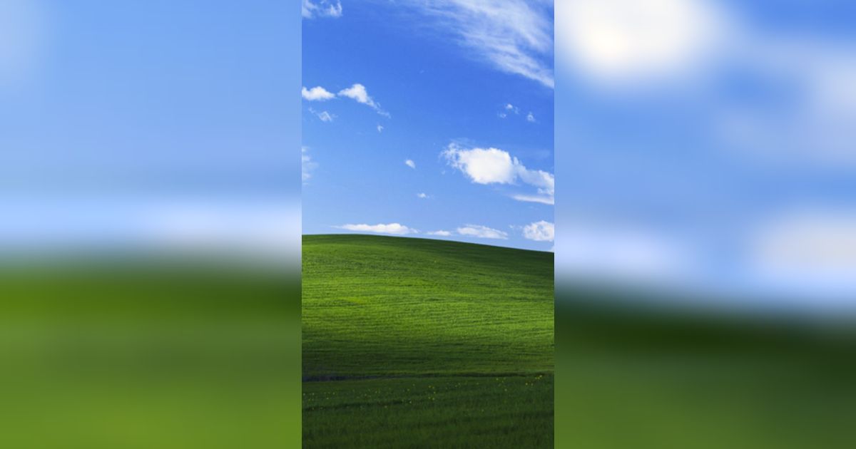 Ini Sosok Pencipta Gambar Wallpaper Microsoft Perbukitan Hijau Diselimuti Awan Biru yang Melegenda