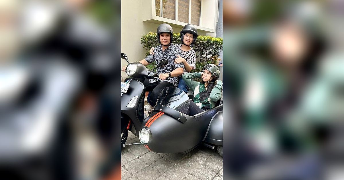 Potret Kompak Annisa Pohan dan AHY serta Aira Jalan-jalan Naik Vespa