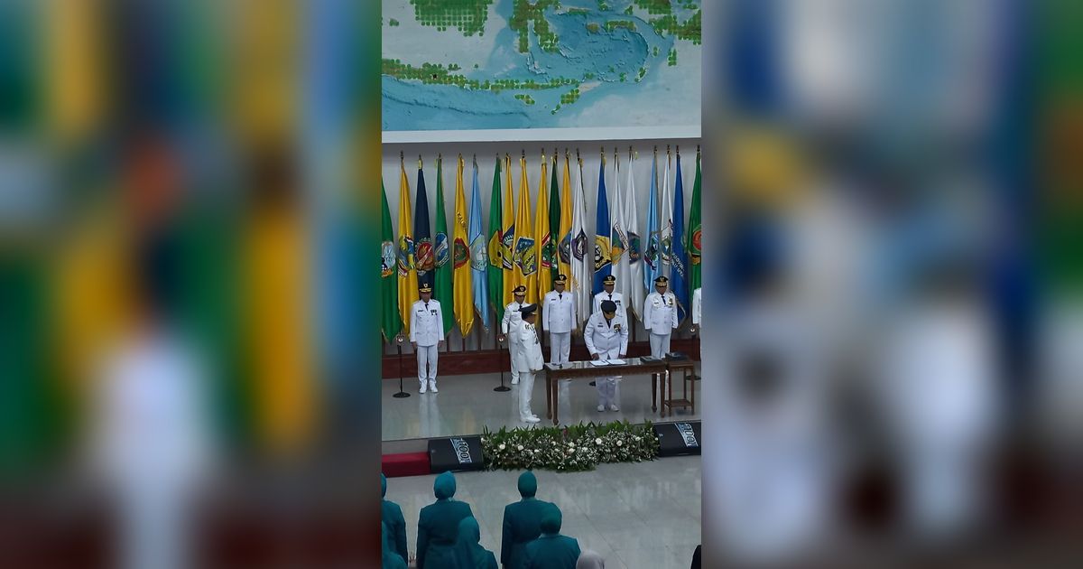 Mendagri Lantik 9 Pj Gubernur untuk Jabar hingga Papua