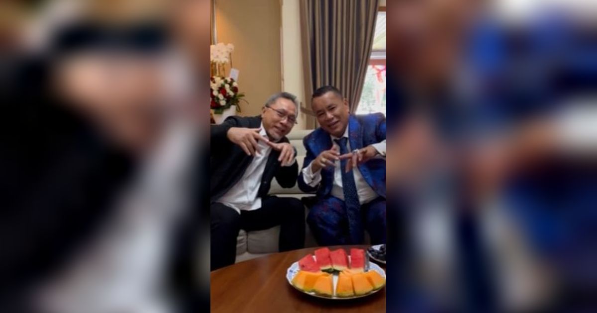 Menteri Kaget Lihat Cincin Berlian Hotman Paris Seharga Rp12 Miliar, Ngaku Jamnya Cuma 200 Ribu